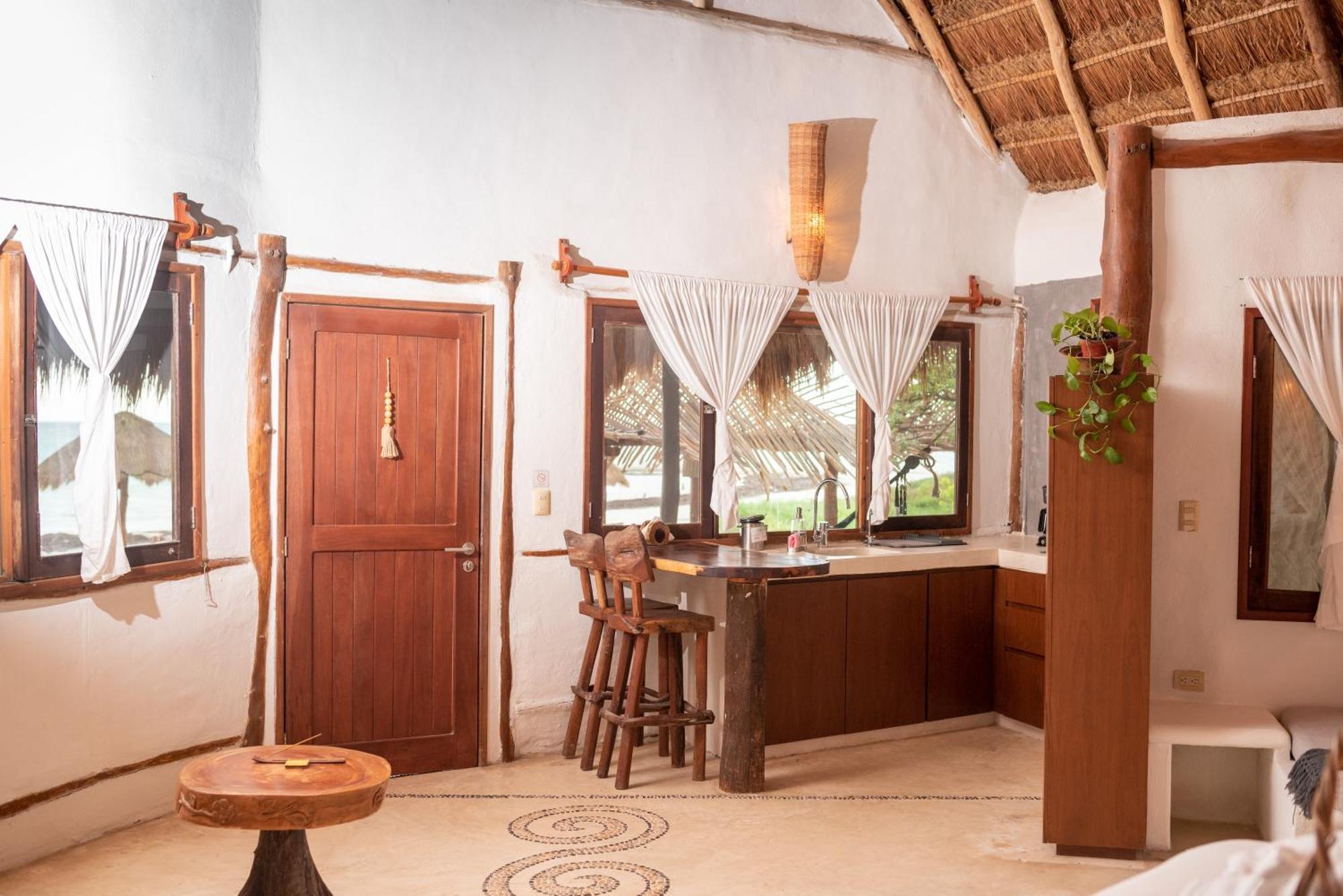 Casa Takywara Hotel