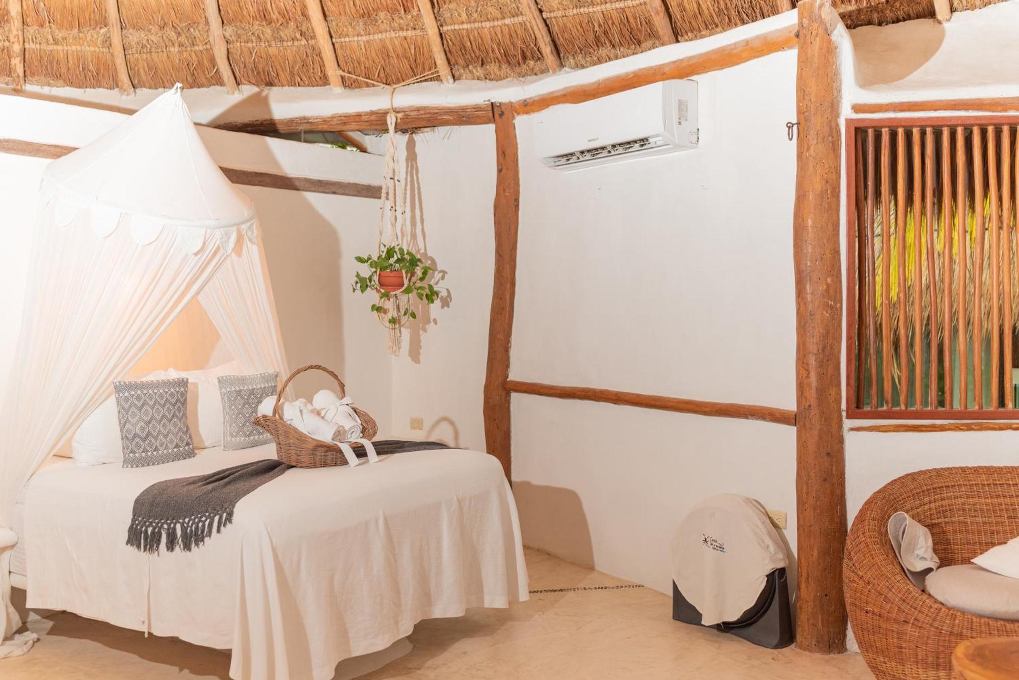 Hotel Casa Takywara Isla Holbox