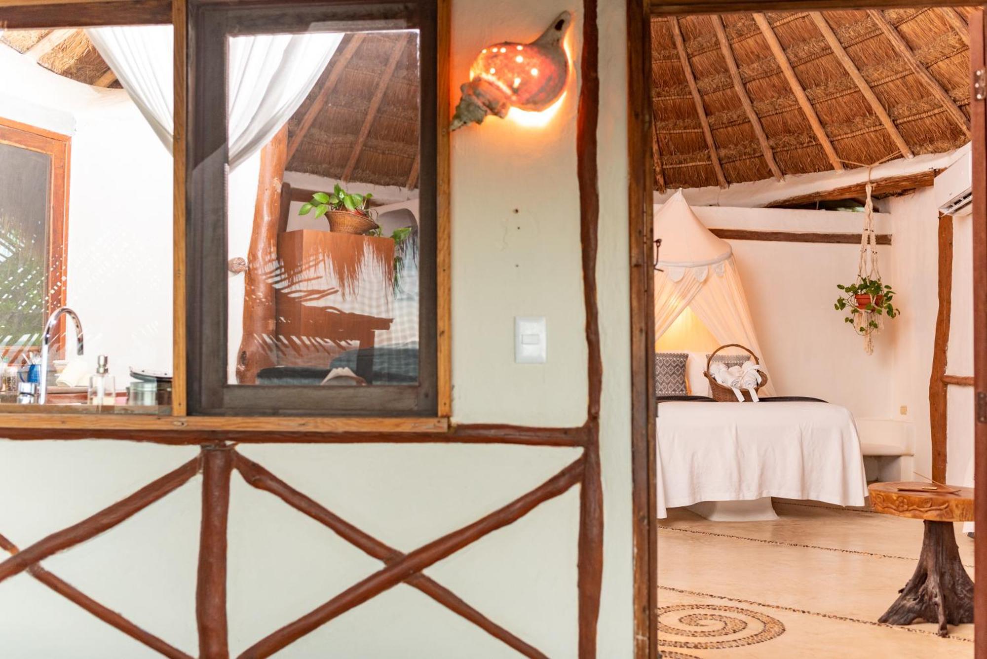 Hotel Casa Takywara 4*