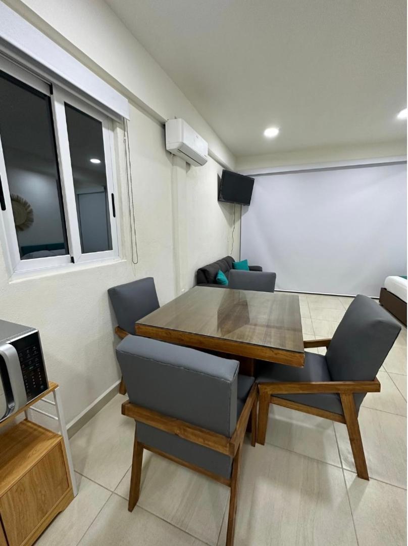 Guest house Aeromar