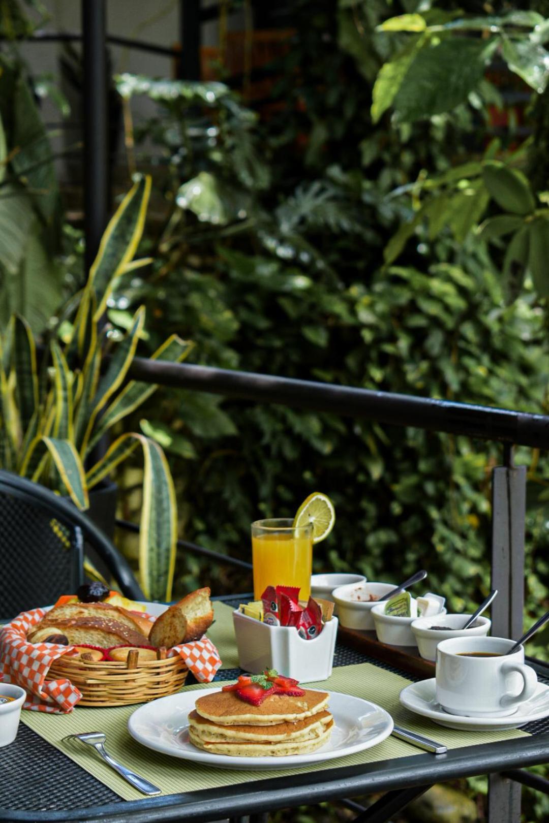 Nututun Hotel 4*
