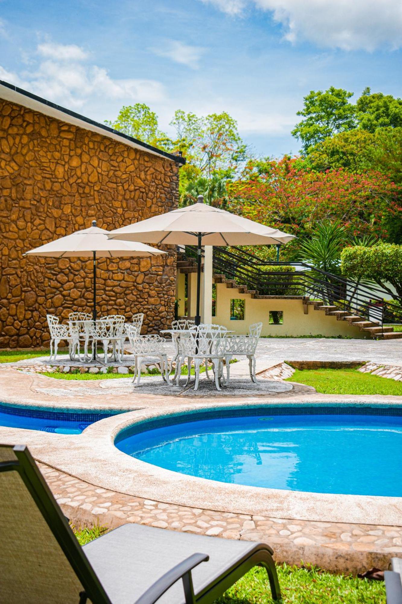 Nututun Hotel