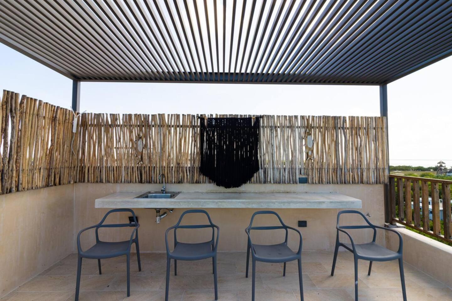 Beautiful Ocean View Penthouse With Private Pool -c301 Isla Holbox