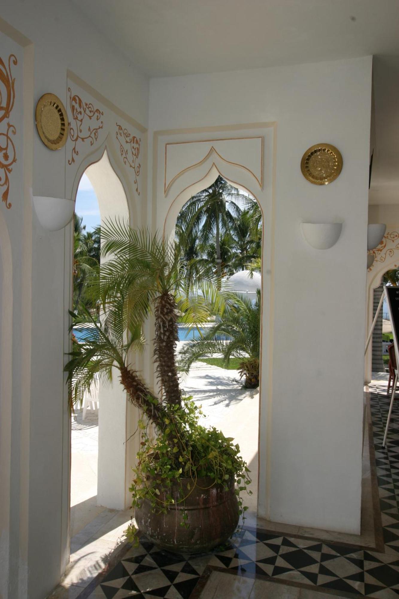 Aldea Del Bazar & Puerto Escondido (Oaxaca)