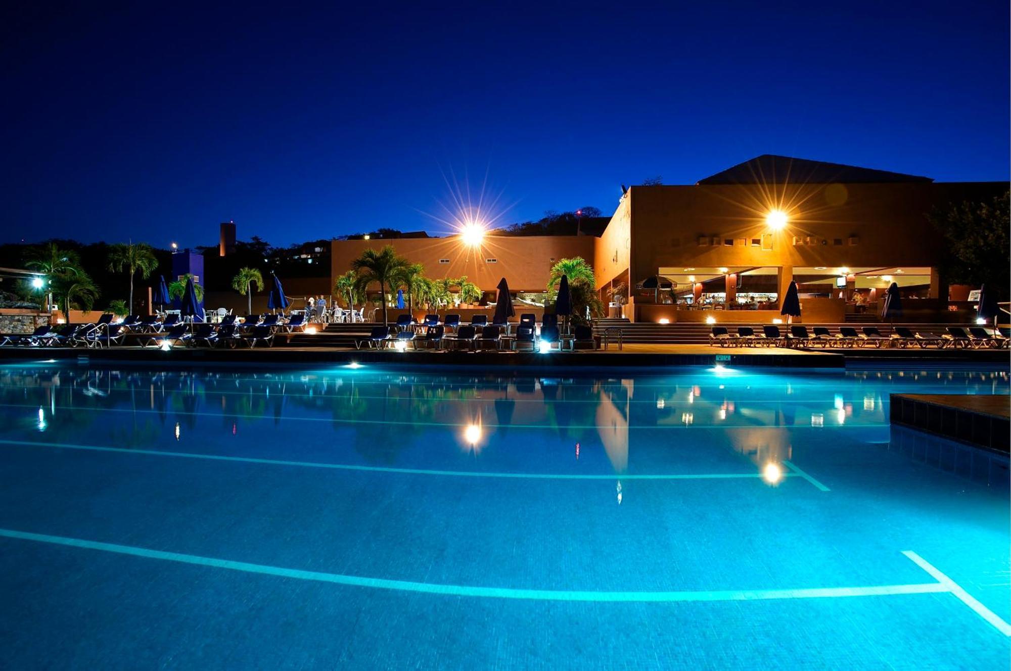 Resort Brisas Huatulco 5*
