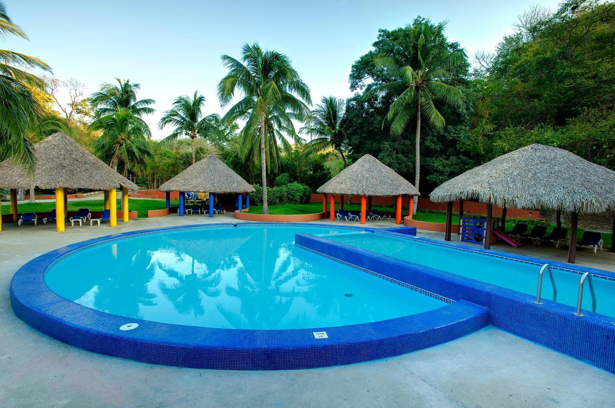 Resort Brisas Huatulco 5*