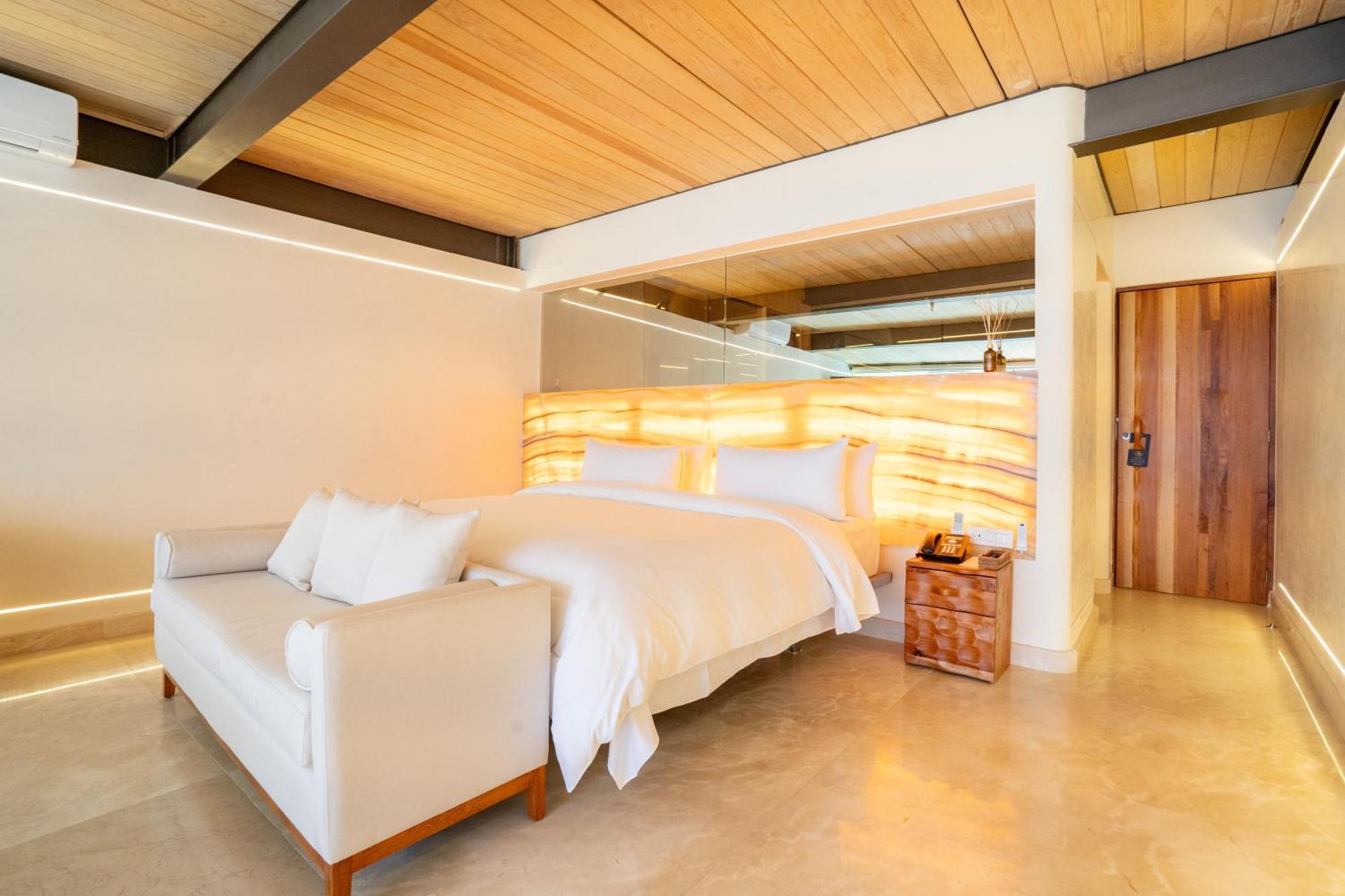 El Santuario & Resort