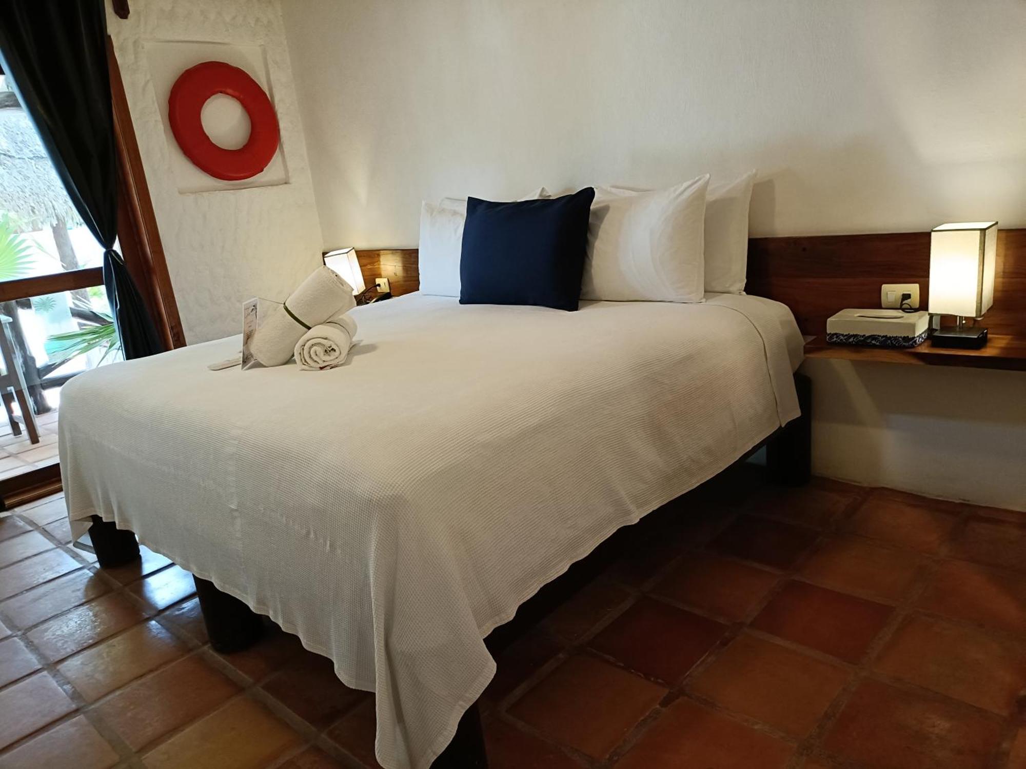 Hotel By Xaloc 4*