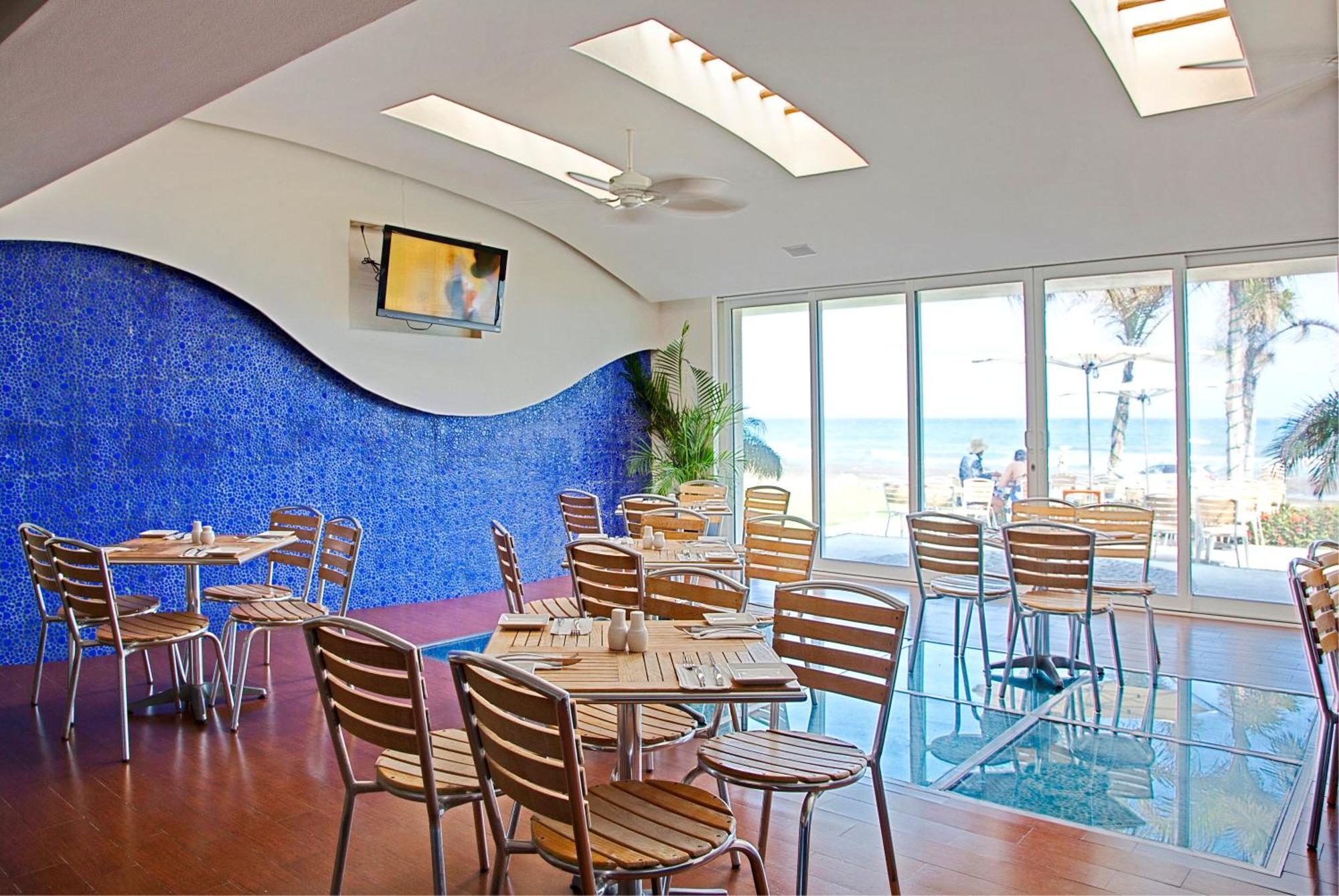 Artisan Playa Esmeralda Family 5*