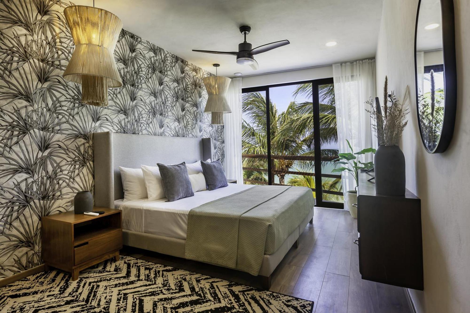 Beachfront La Palapa - Adults Only