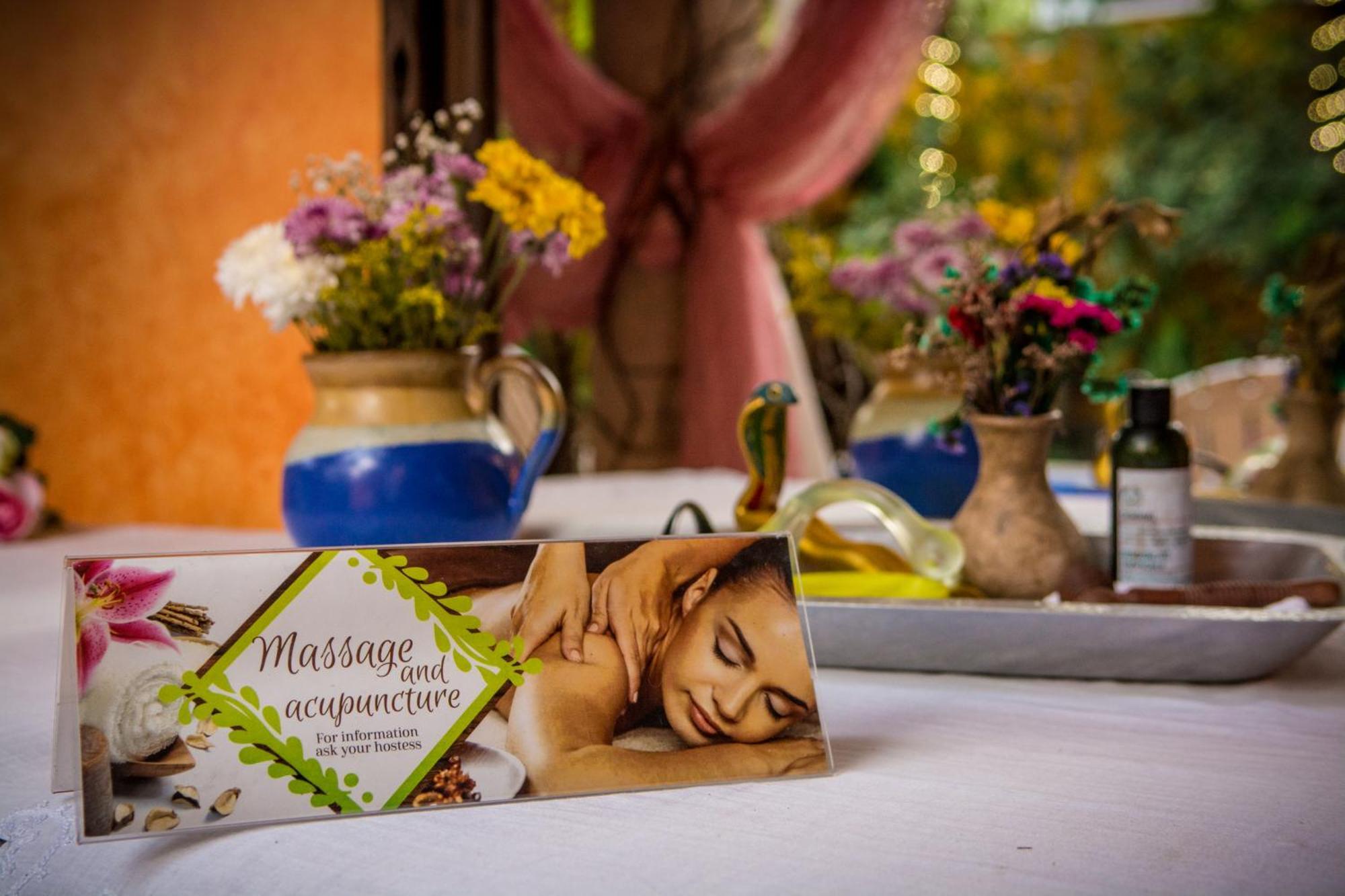 Hacienda Boutique And Solo Adultos Bed & Breakfast
