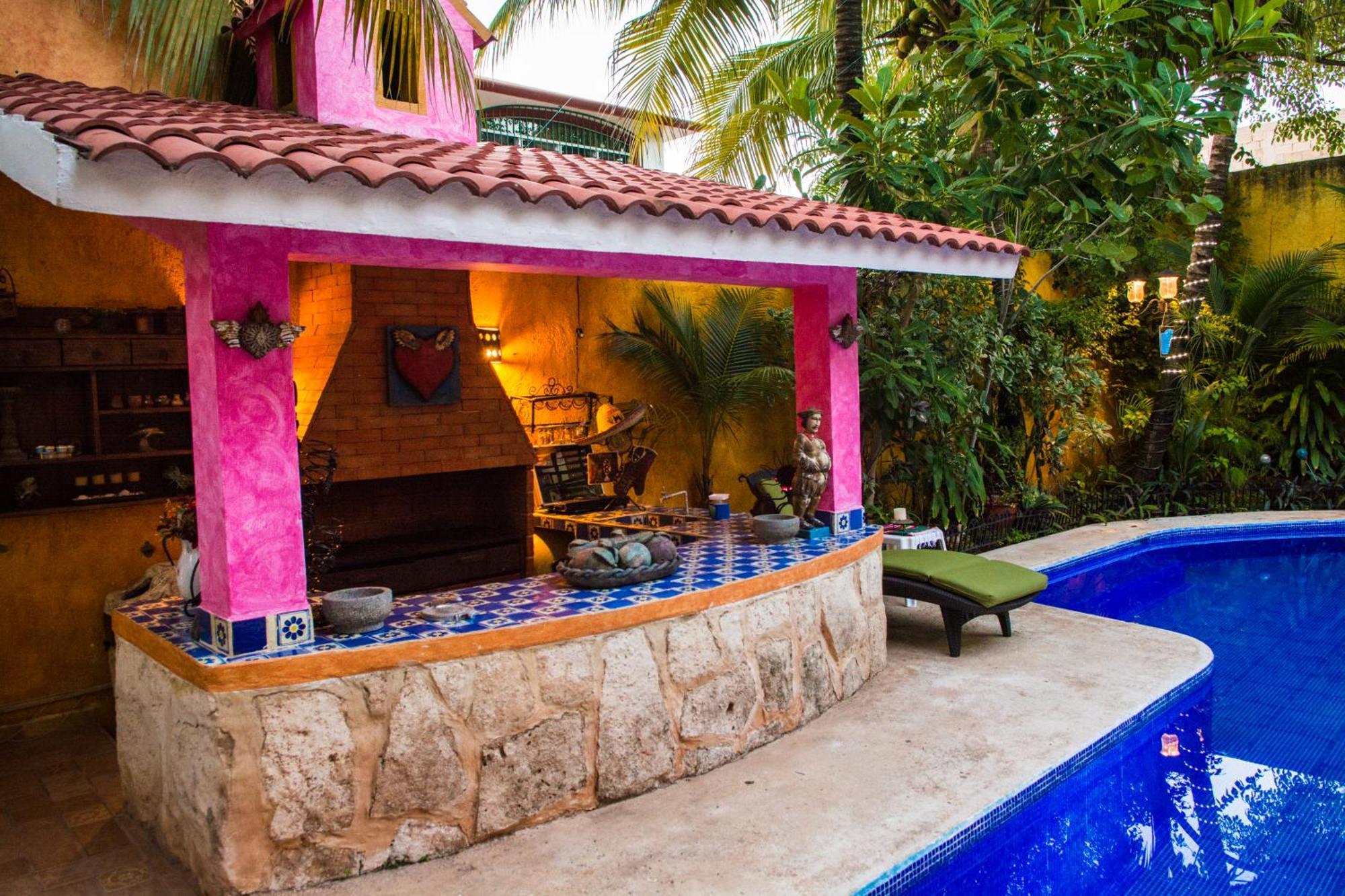 Hacienda Boutique And Solo Adultos Bed & Breakfast *