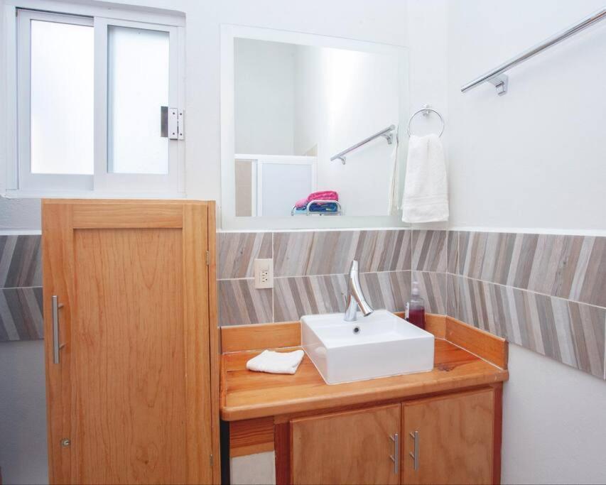 Villa Exclusivo Bungalow Con Playa Semi-Privada, Alberca Vista Infinita Al Oceano Pacifico, Playa Zipolite-Mazunte, 8 Hermosas Playas Cercanas, Vive Experiencias Inolvidables En Este Paraiso En Las Costas De Oaxaca, Nomadas Digitales Starlink Wifi 203 Mbps *