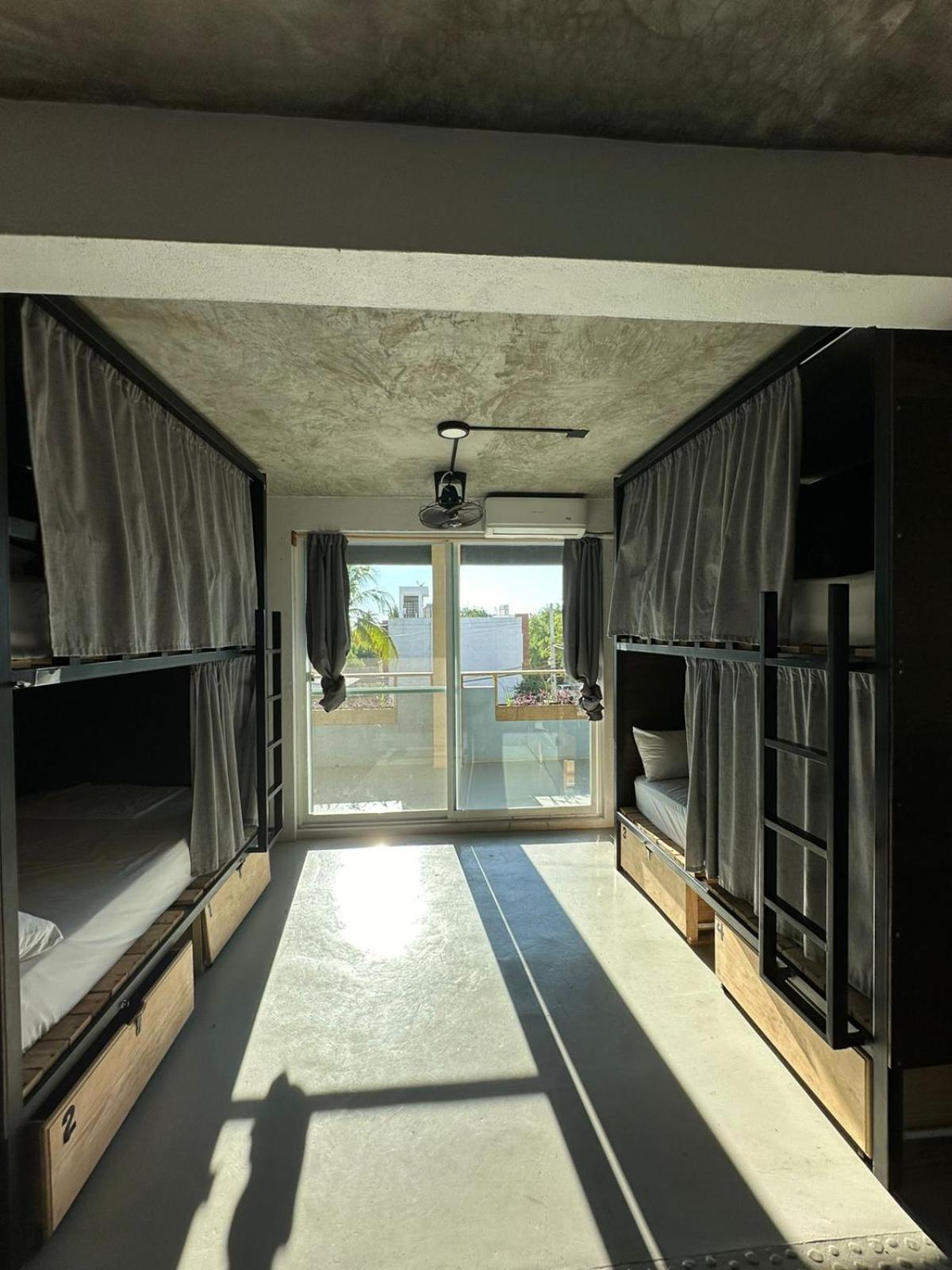 Straw Surf & Bar * Brisas de Zicatela