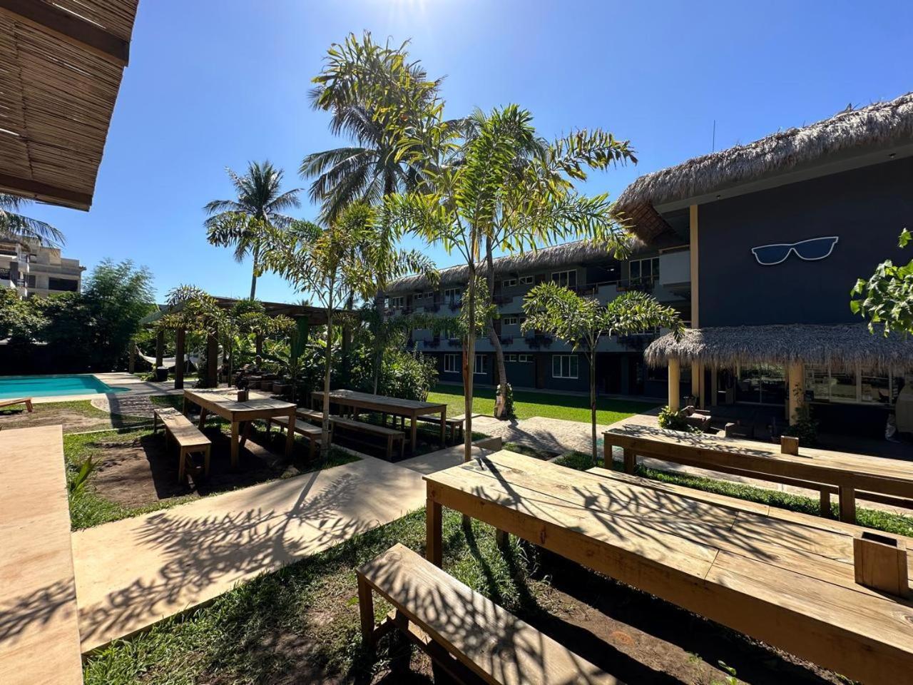 Straw Surf & Bar * Brisas de Zicatela