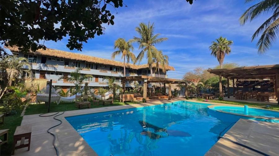 Straw Surf & Bar Brisas de Zicatela