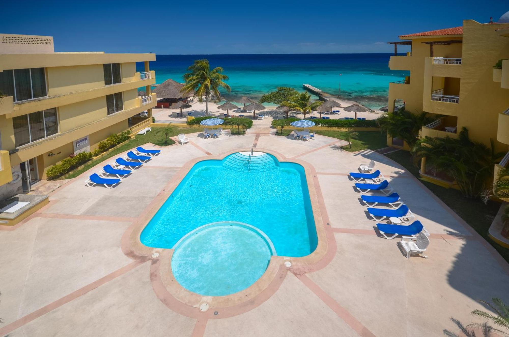 Playa Azul Hotel