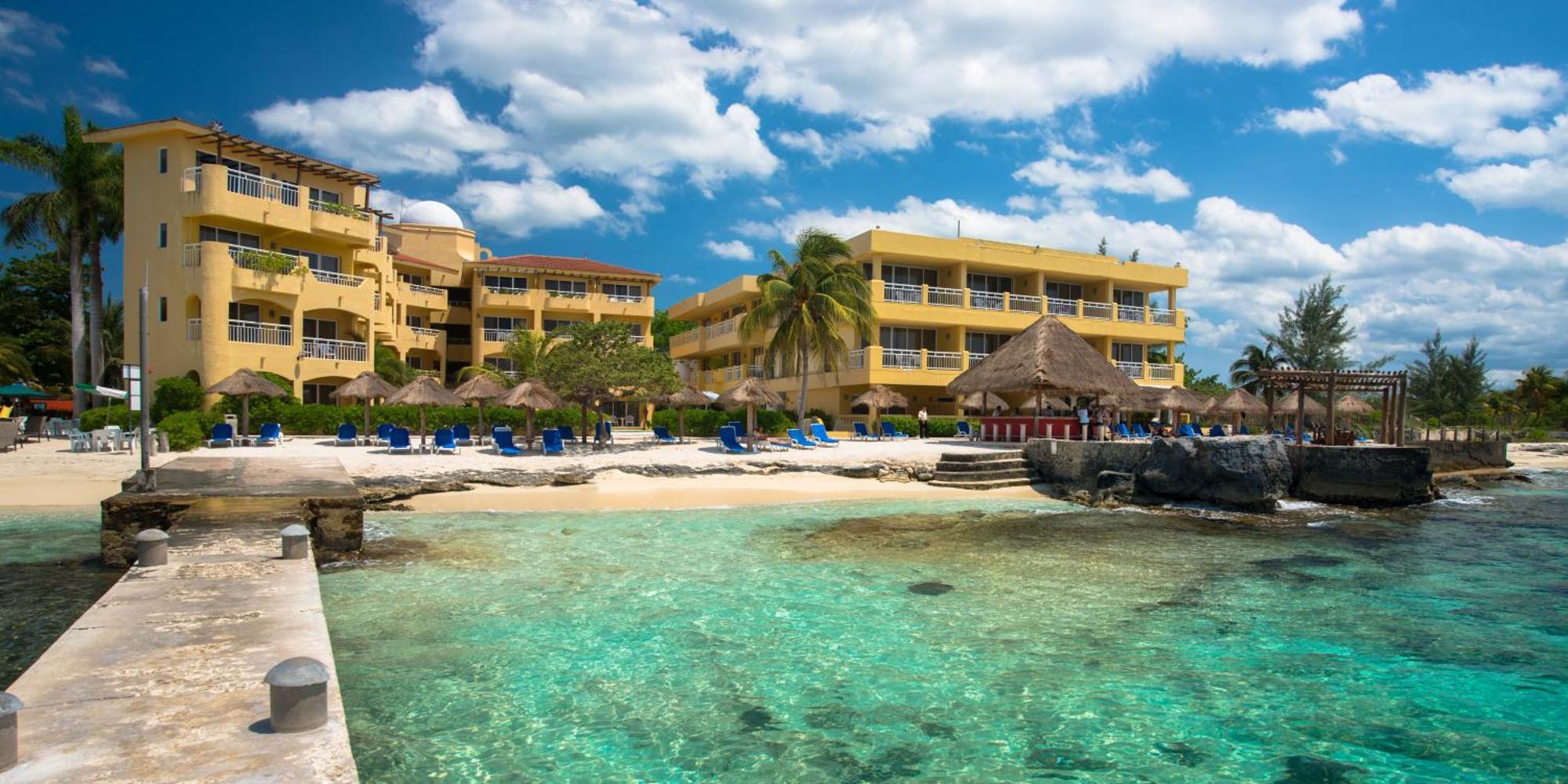 Playa Azul Hotel 4*
