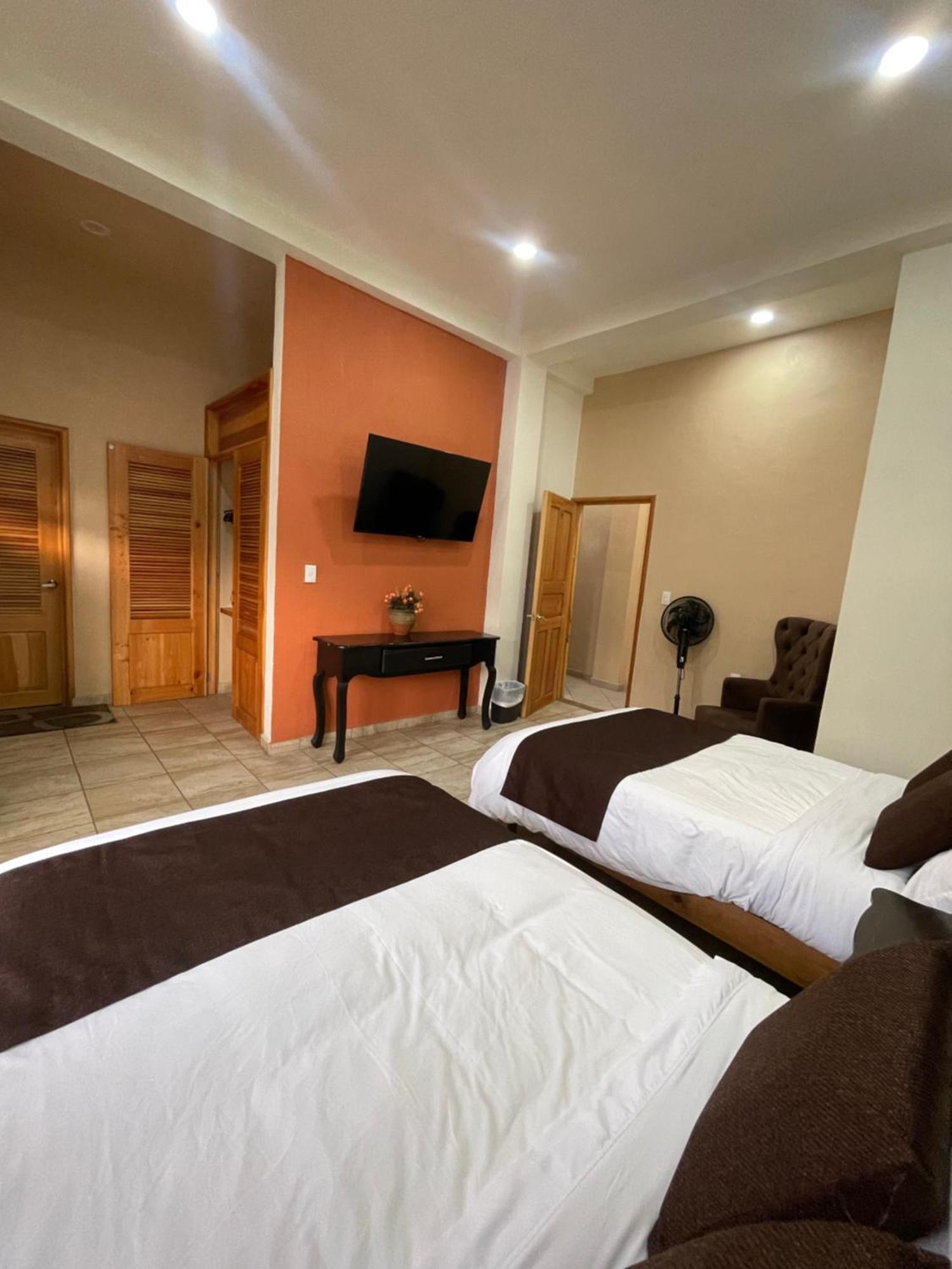 & Balneario Angeles Hotel
