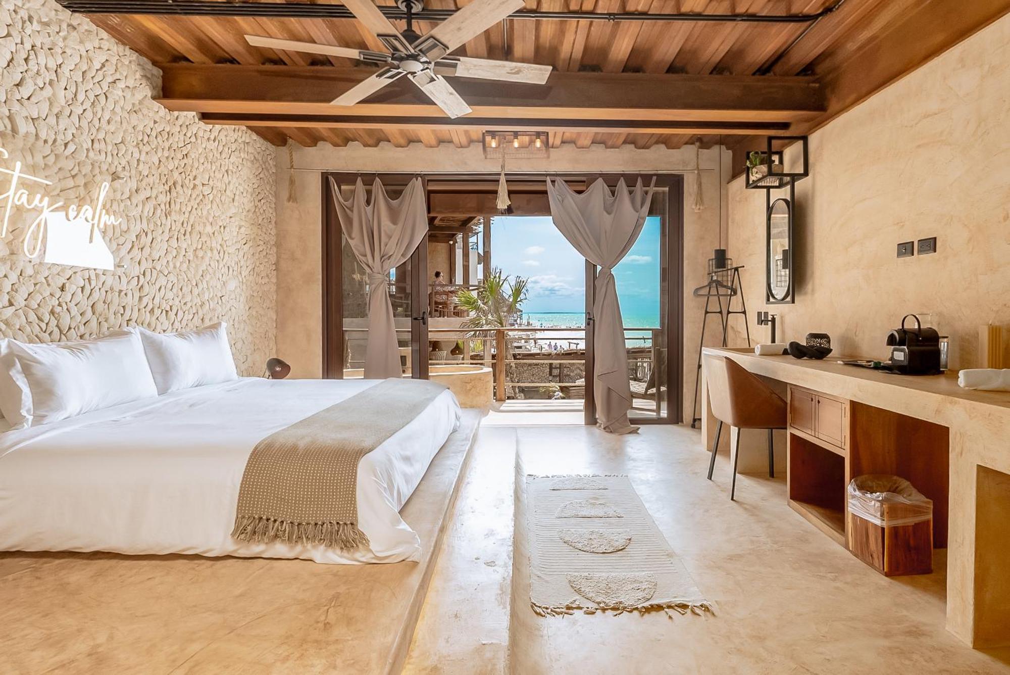 Awa Boutique - Front Hotel