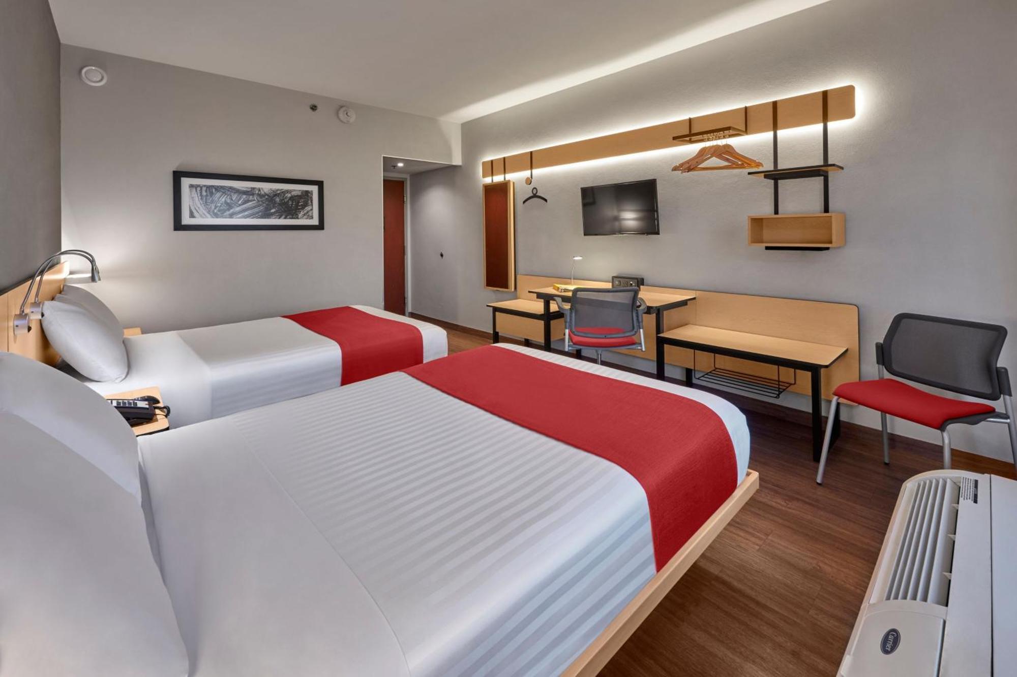 Hotel City Express By Marriott Chihuahua 4*