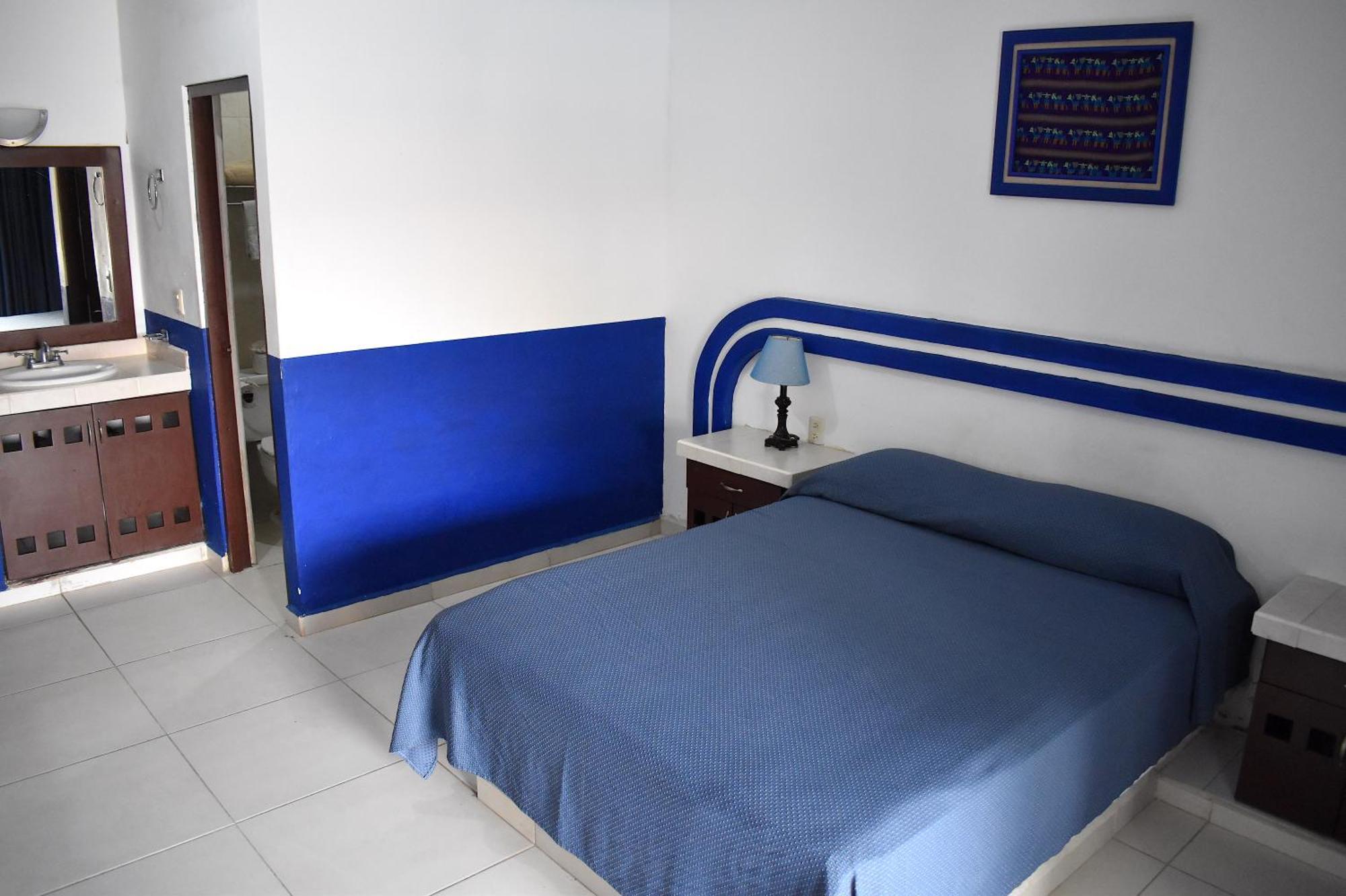 Plaza Almendros, Hotel Isla Mujeres
