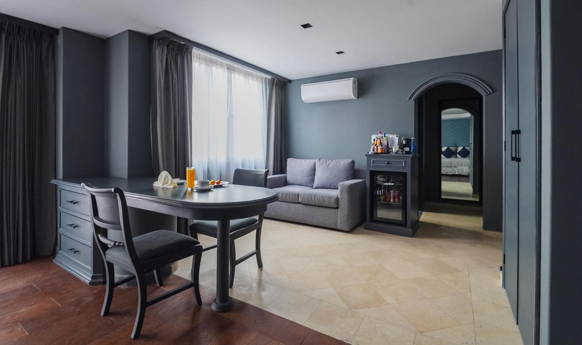 Hive By G Hotel 4*