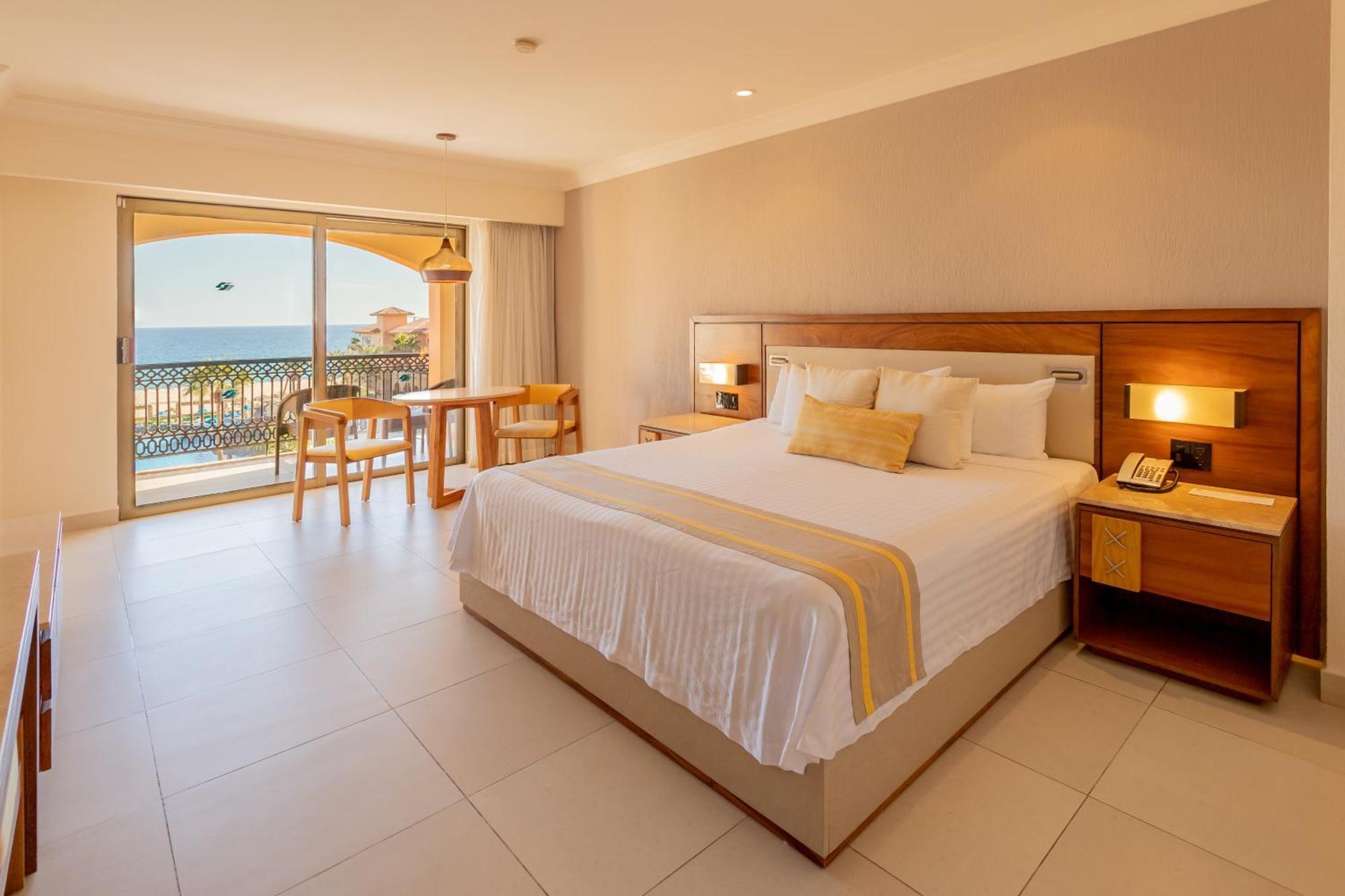 Royal Solaris Cabos Resort