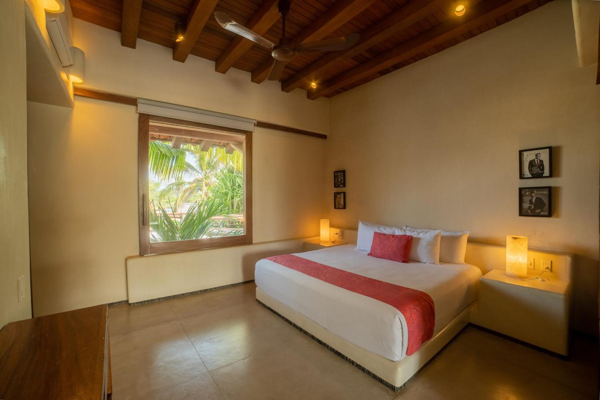Hotel Palmas Luxury Zihuatanejo