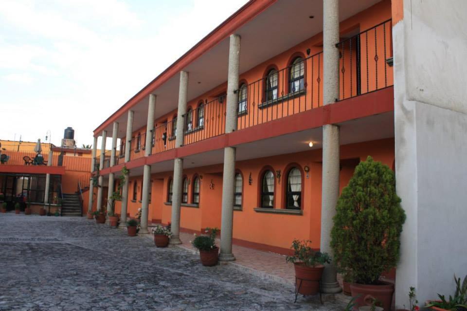 Villas Tonantzintla 3*