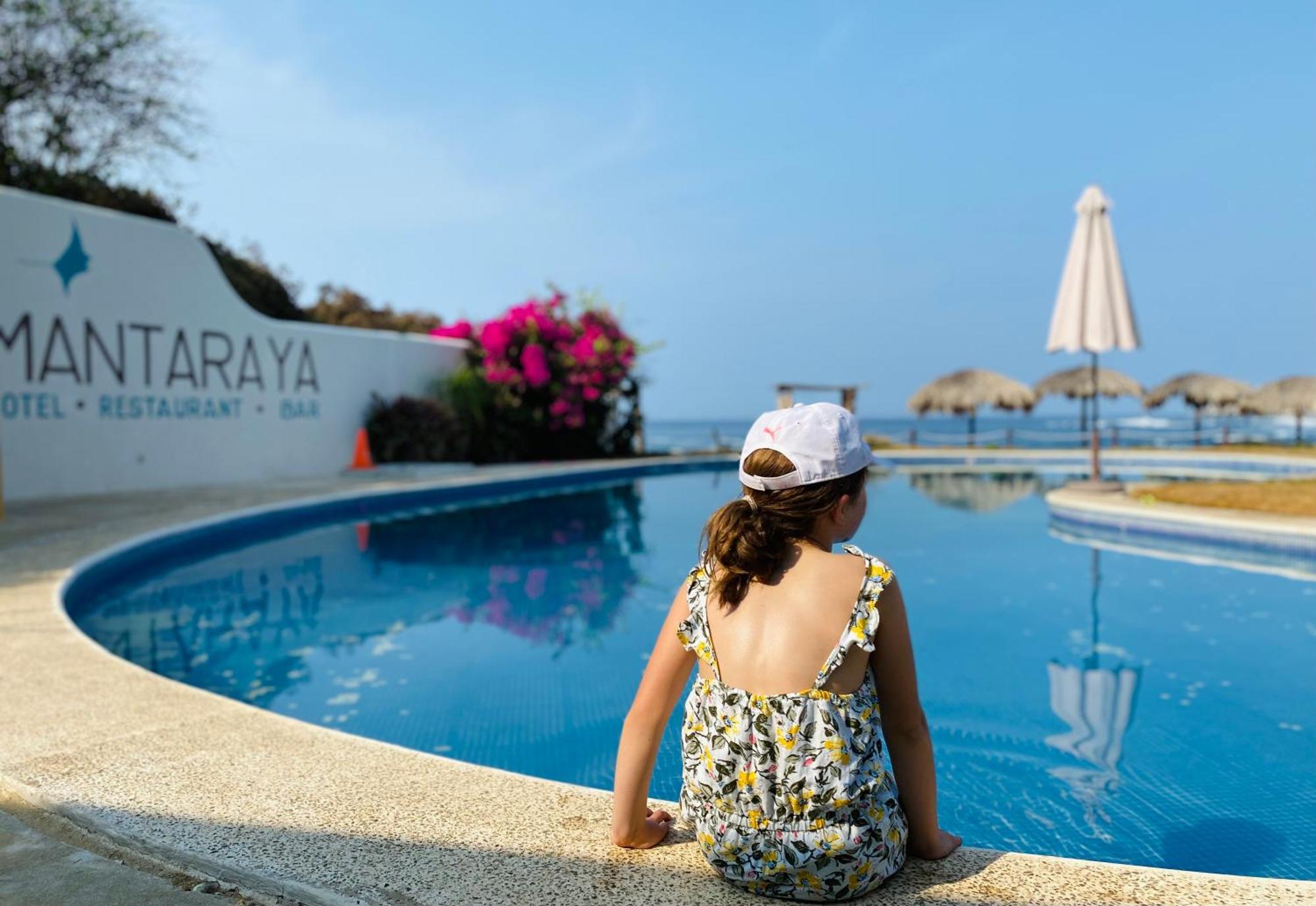 Manta Raya - Right On The Hotel