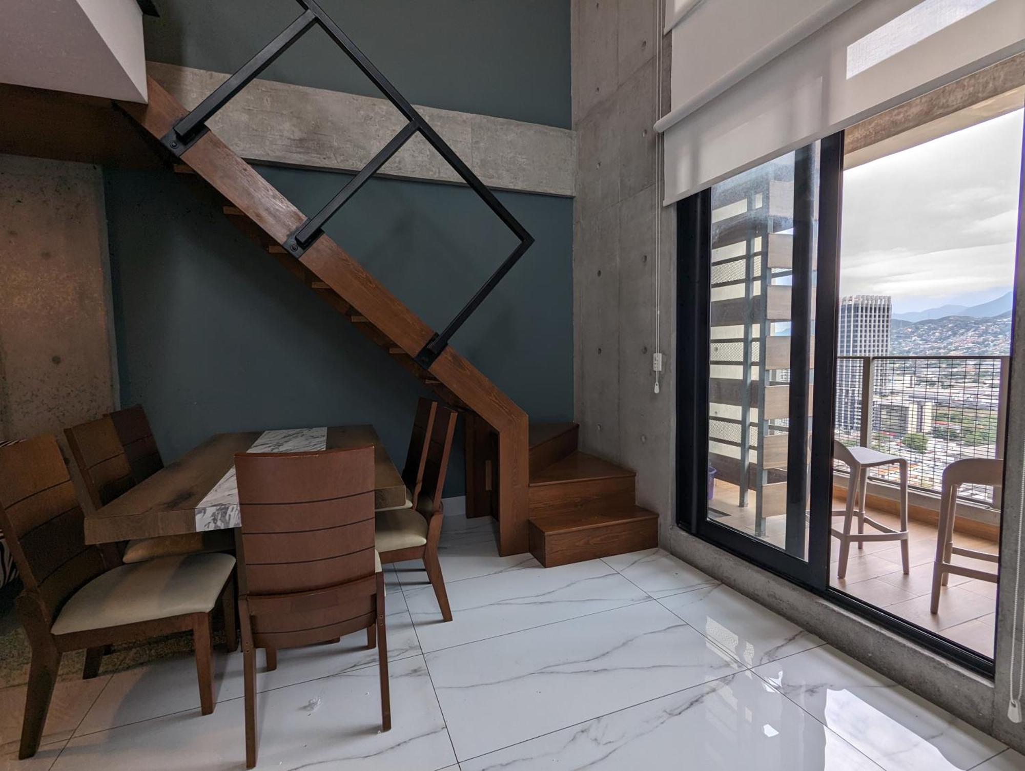 Apartment Luxury Loft Living At Landmark High Rise