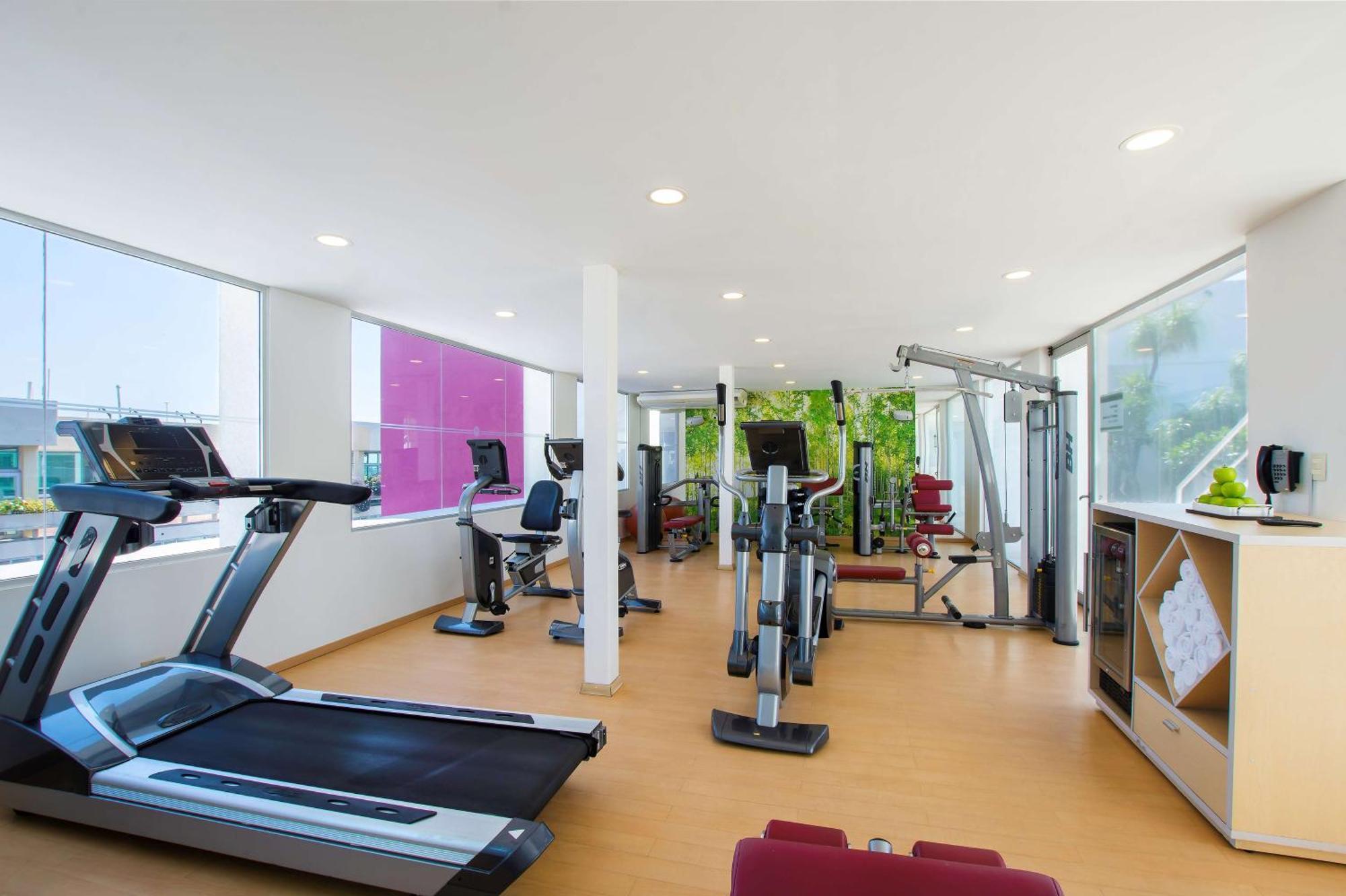 Nh Centro Historico Hotel 4*