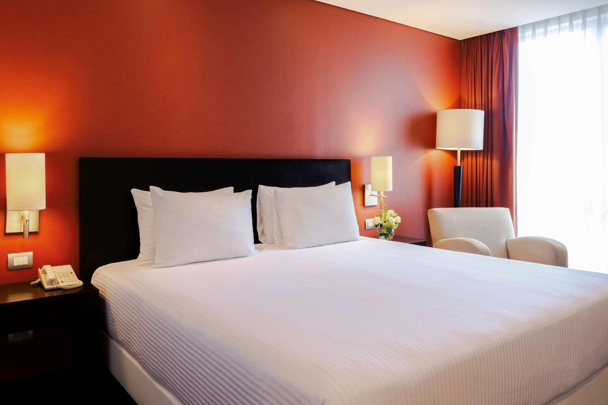 Nh Centro Historico Hotel 4*