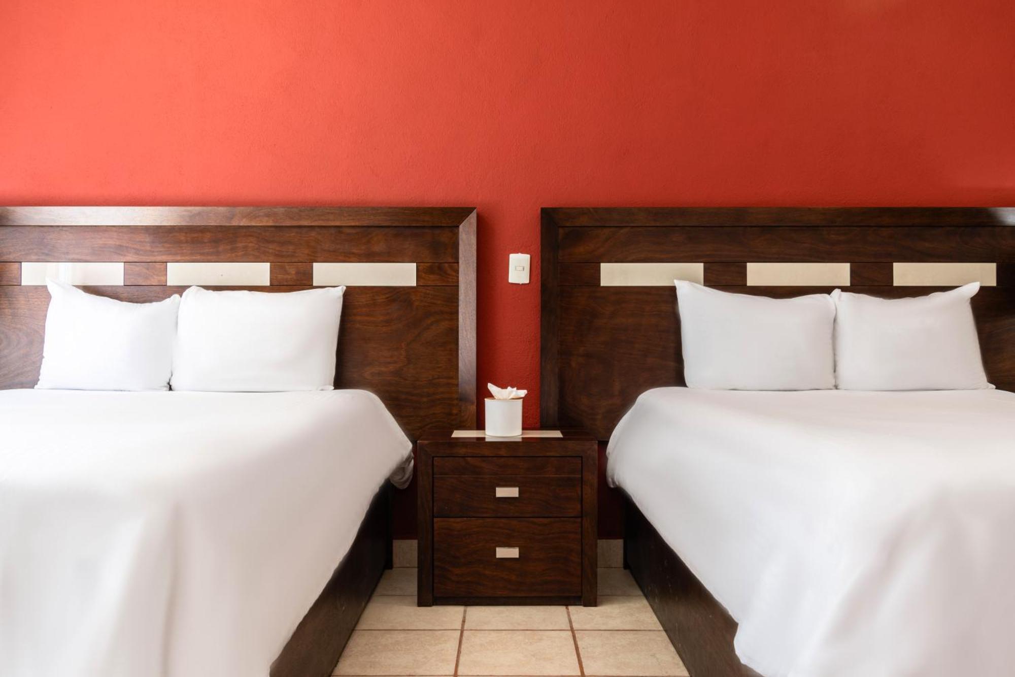 Hotel & Club 4*