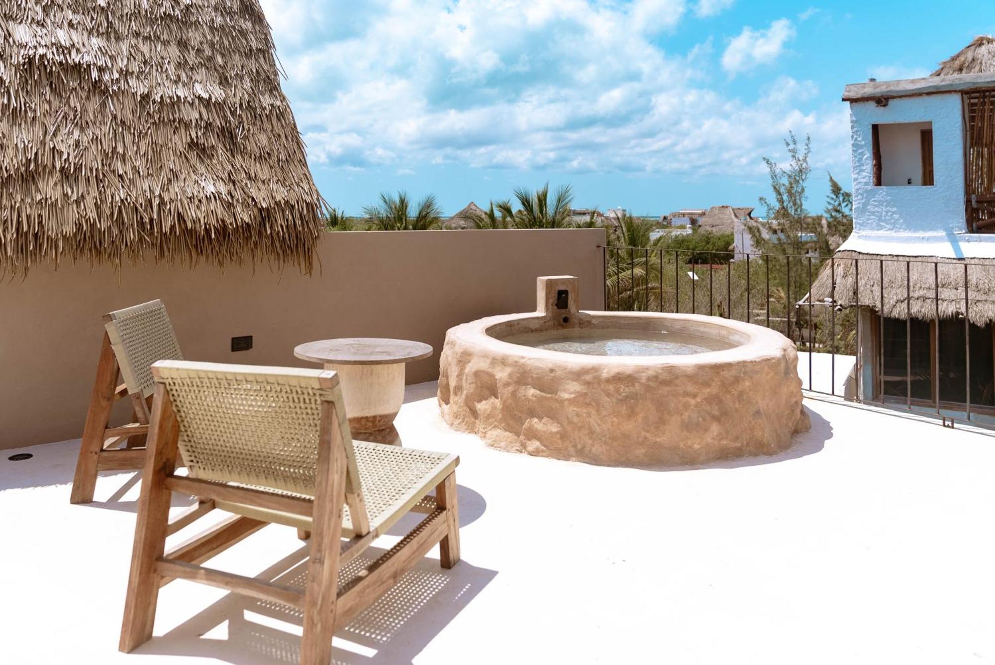 Awa Boutique - Front Hotel 5*