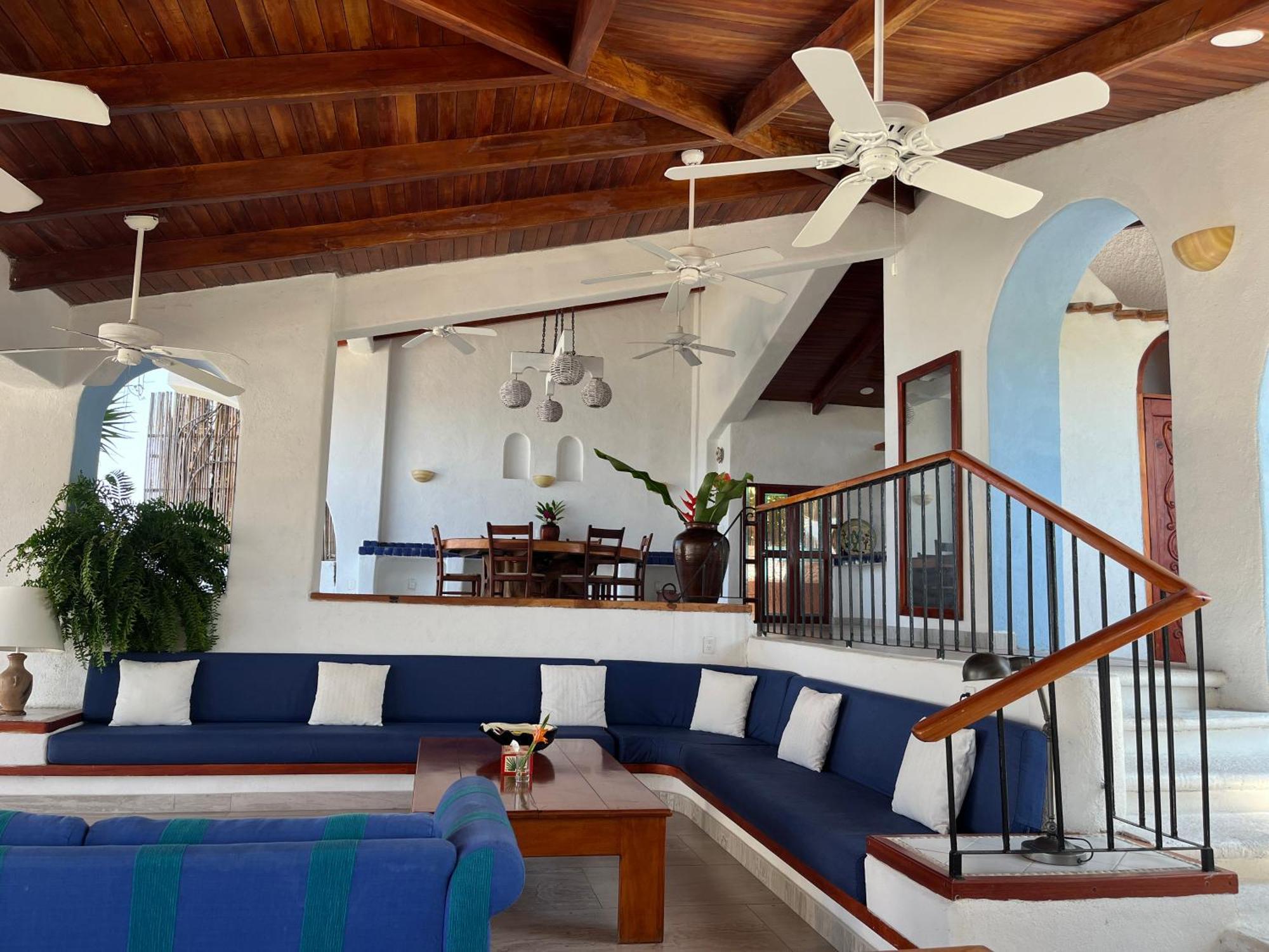 De La Roca 3* Zihuatanejo