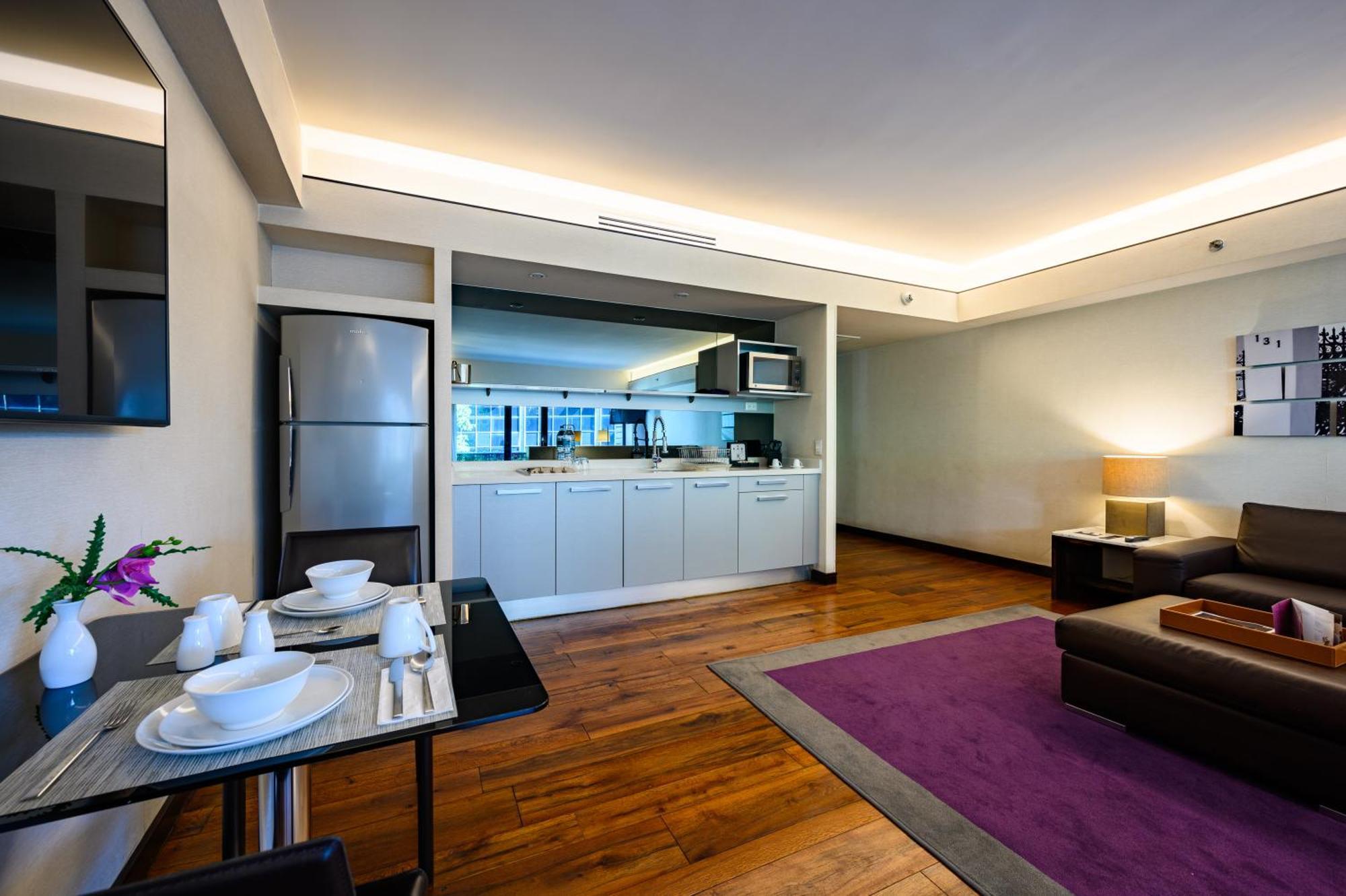 Hotel Campos Eliseos