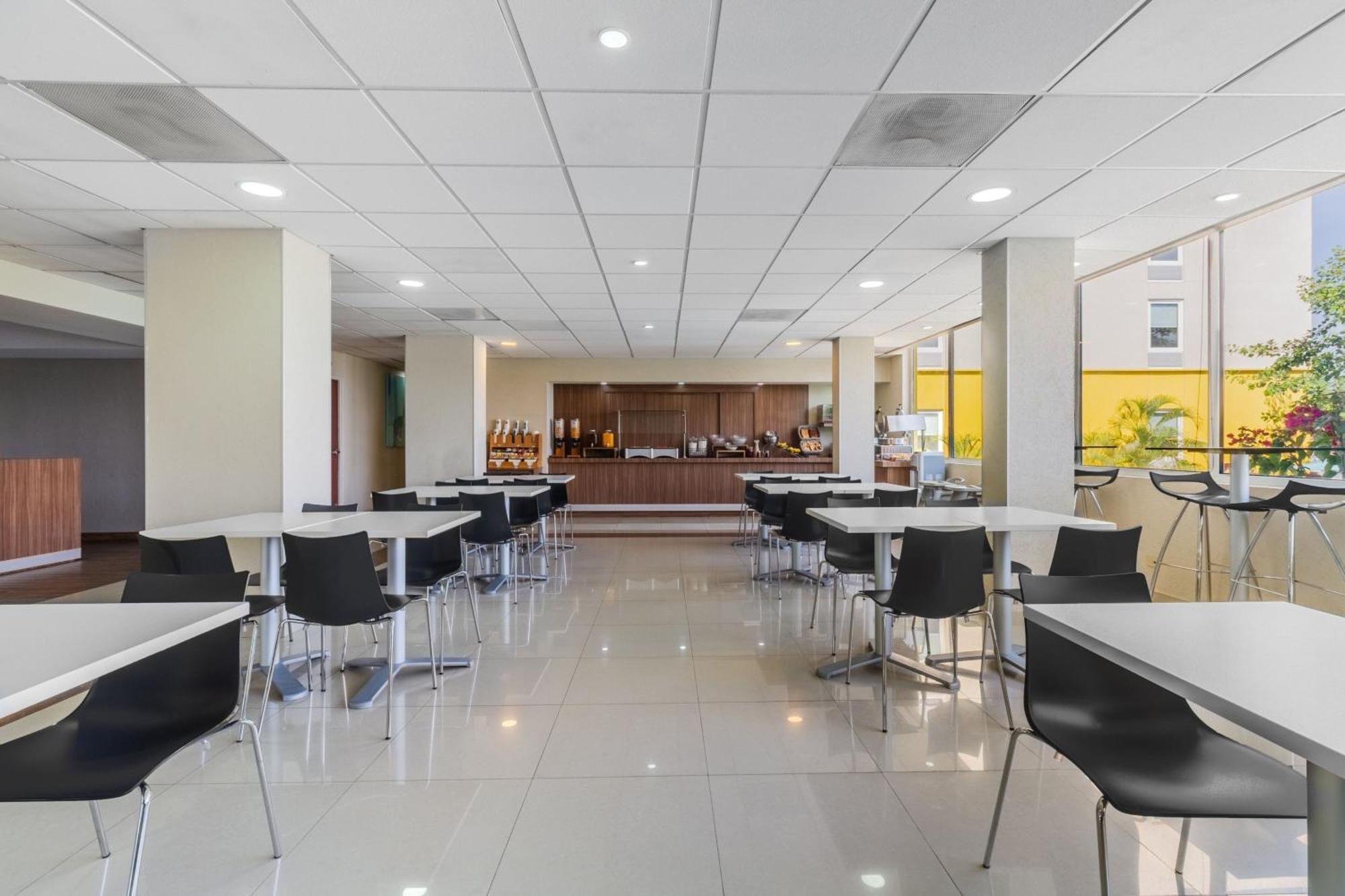 Hotel Express By Marriott 4*