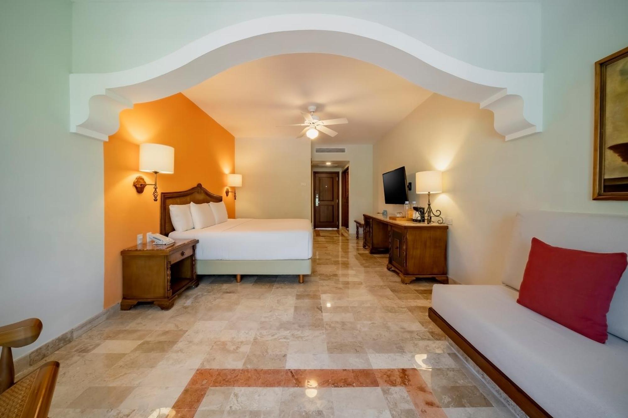 Resort Iberostar Waves Paraiso 5*