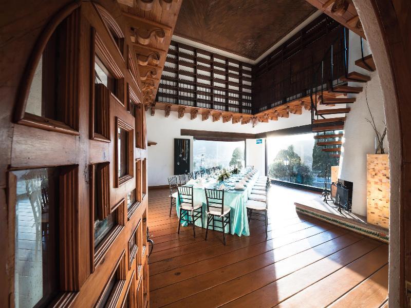 Mision Grand Casa Colorada