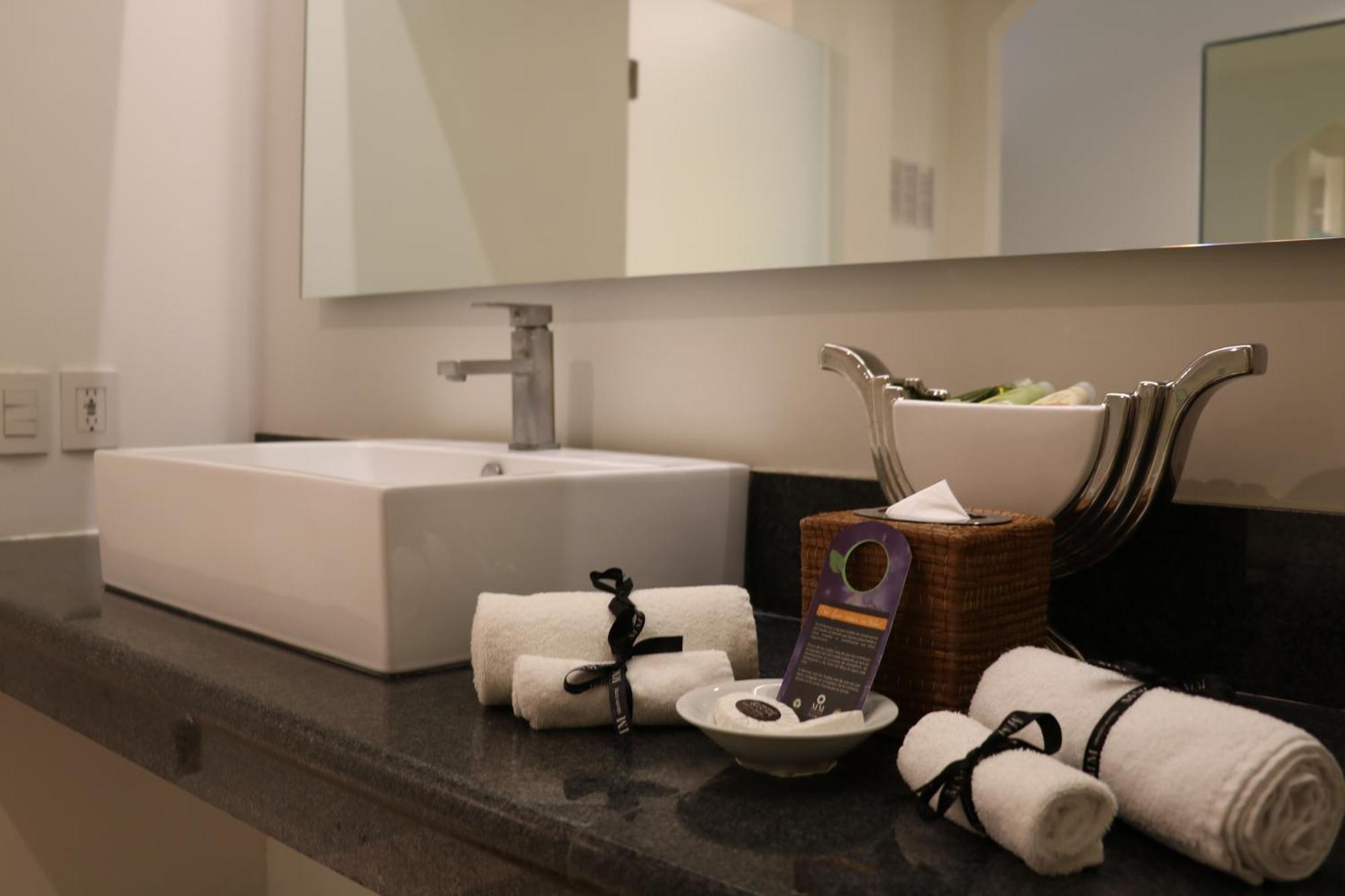 Hilton Mm Grand Puebla, Tapestry Collection