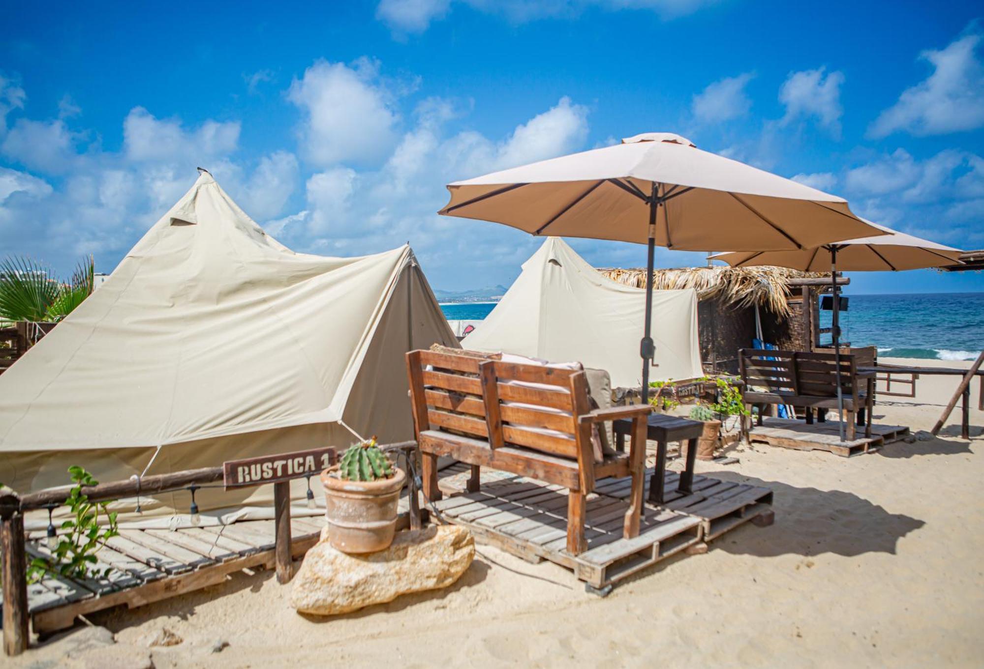 Rustico Lounge-tipi With Ac In Front Of The