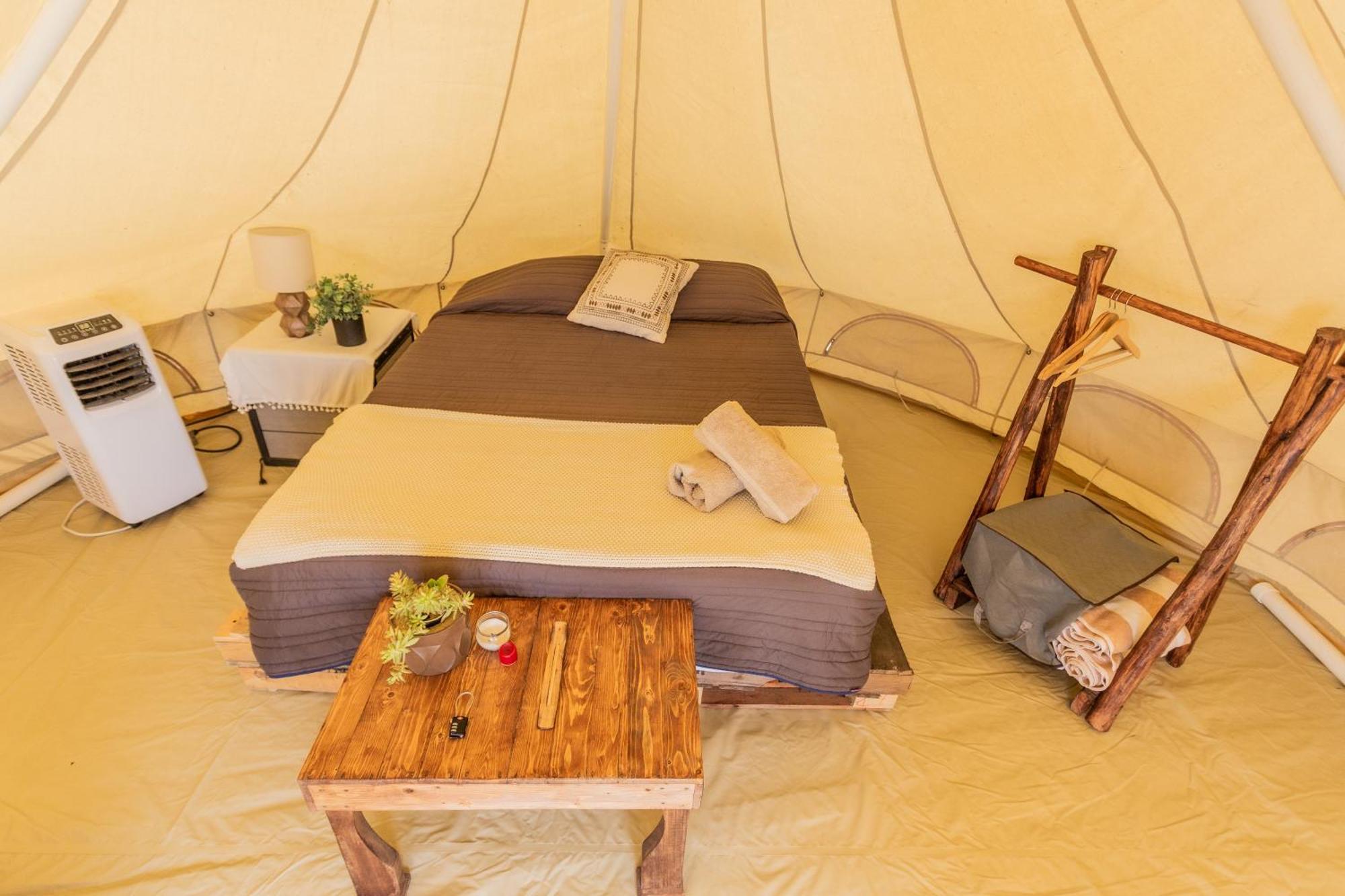 Rustico Lounge-tipi With Ac In Front Of The
