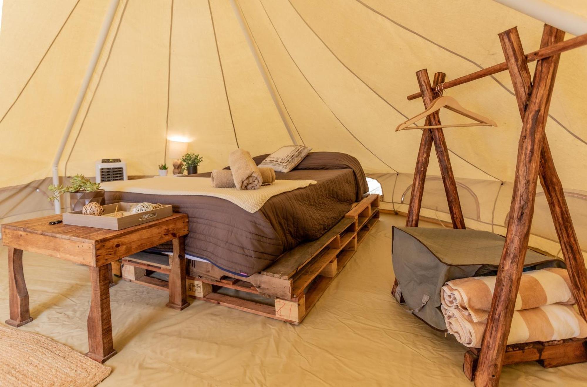 Rustico Lounge-tipi With Ac In Front Of The *
