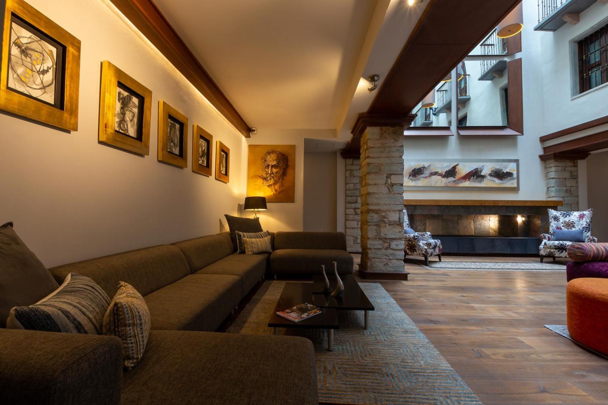 1850 Boutique Hotel