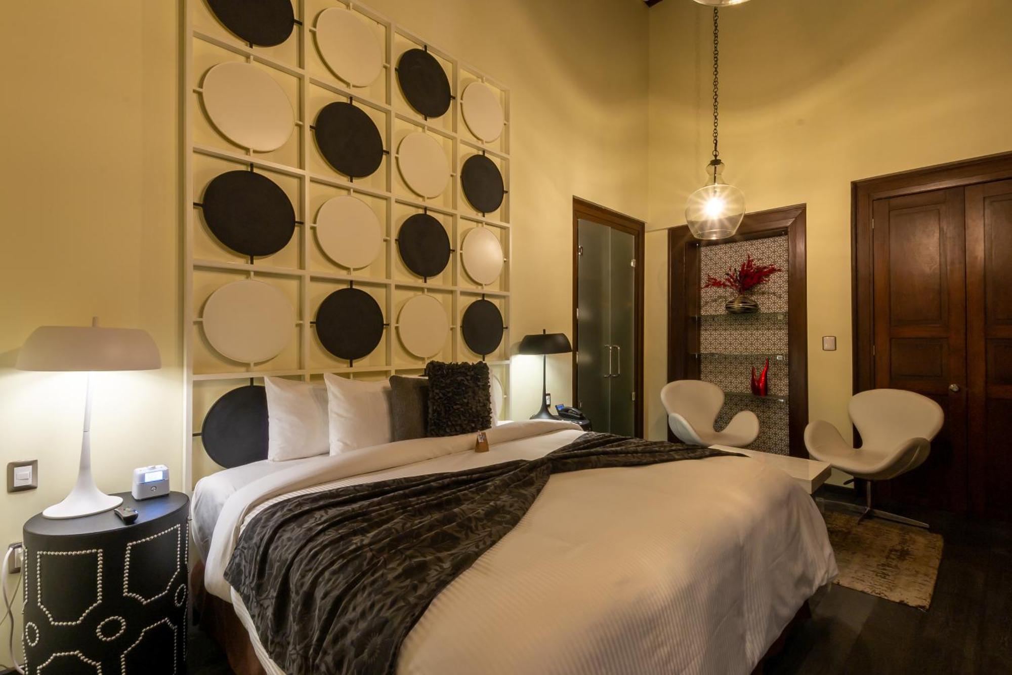 1850 Boutique Hotel