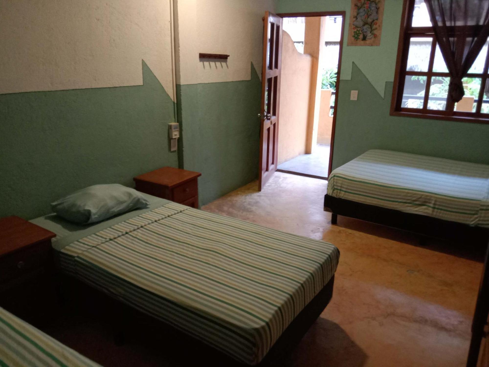 Papaya Surf Hotel 3*