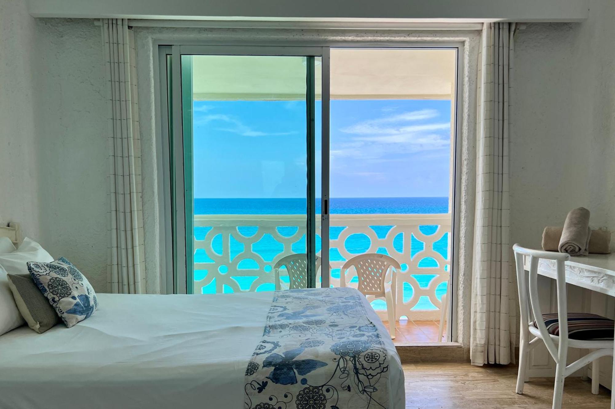 And Ocean Front Apartment Cancun