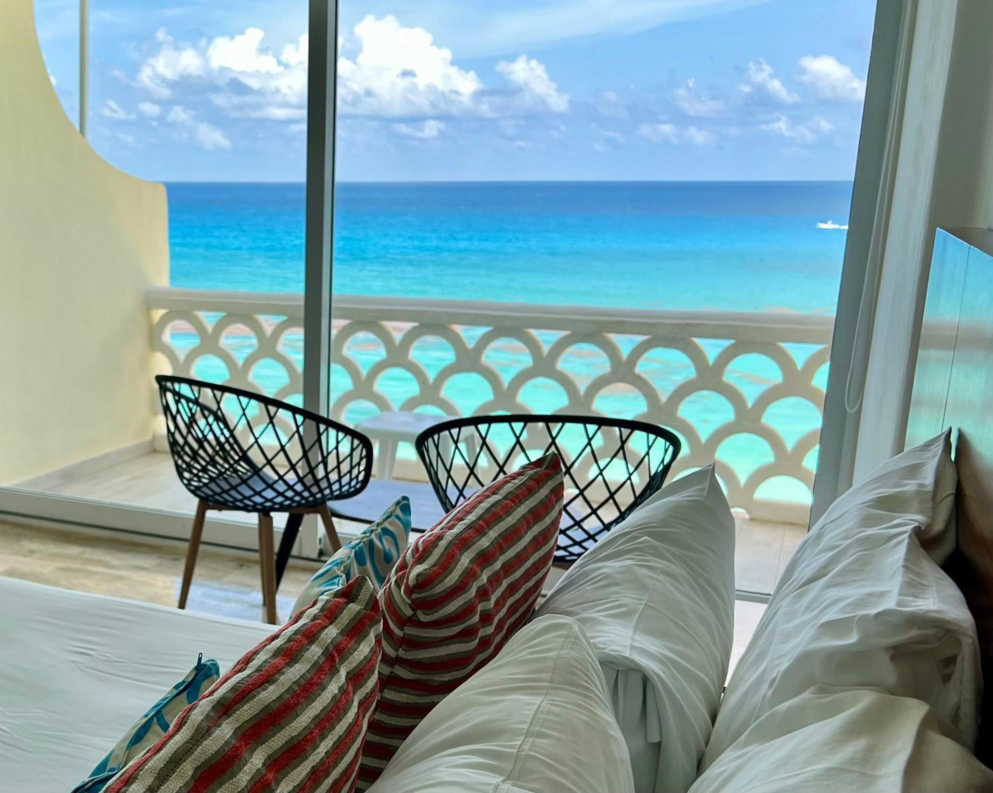 And Ocean Front Apartment Cancun